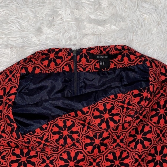 3 for $15 Forever 21 Floral Pattern Work Skirt - Picture 4 of 4